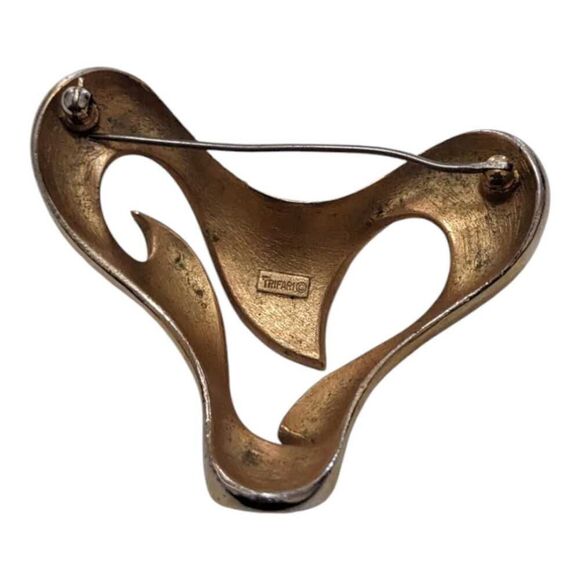 Vintage Crown Trifari Brooch Modernist Silvertone & Goldtone Wave - Picture 2 of 5